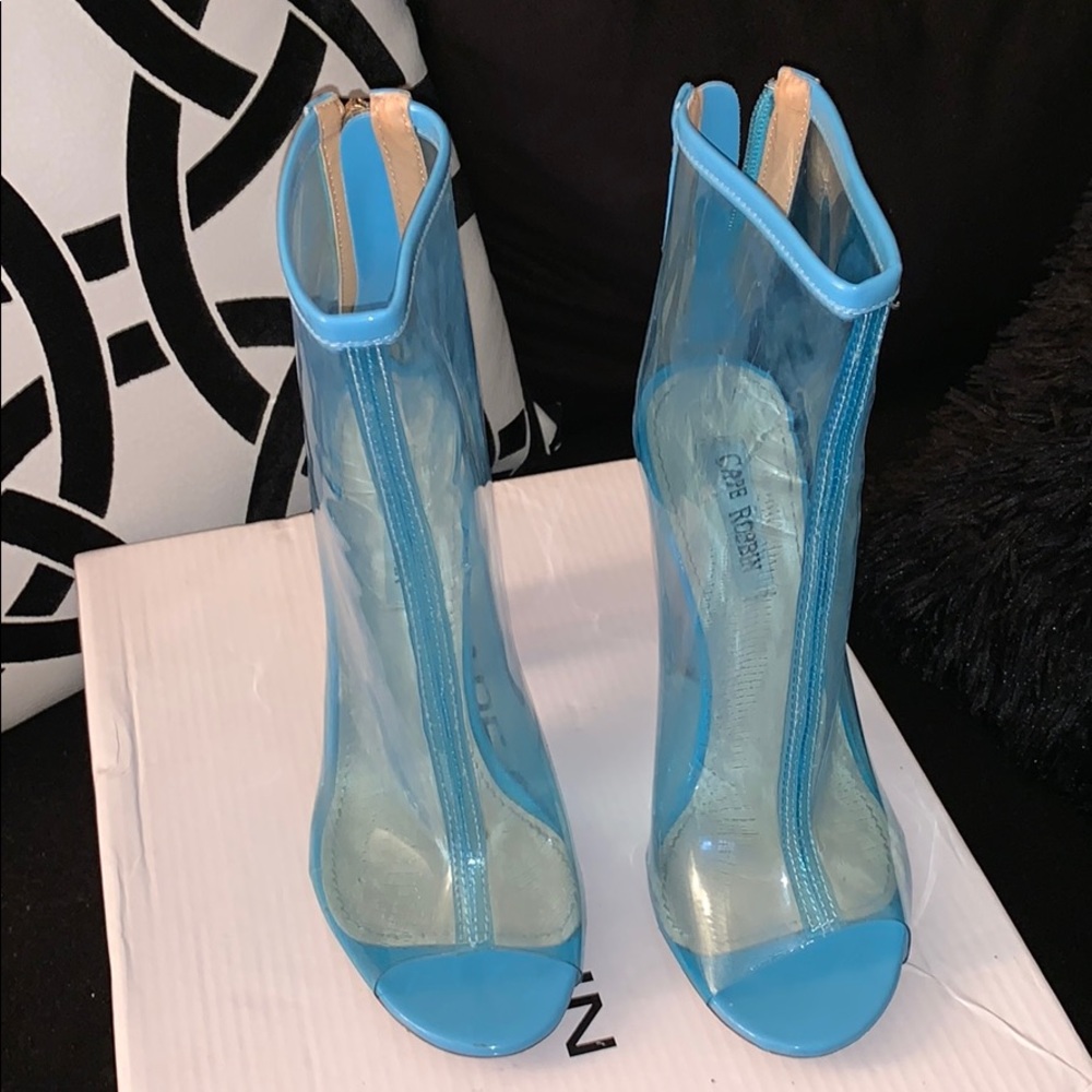 Blue cleat booties!